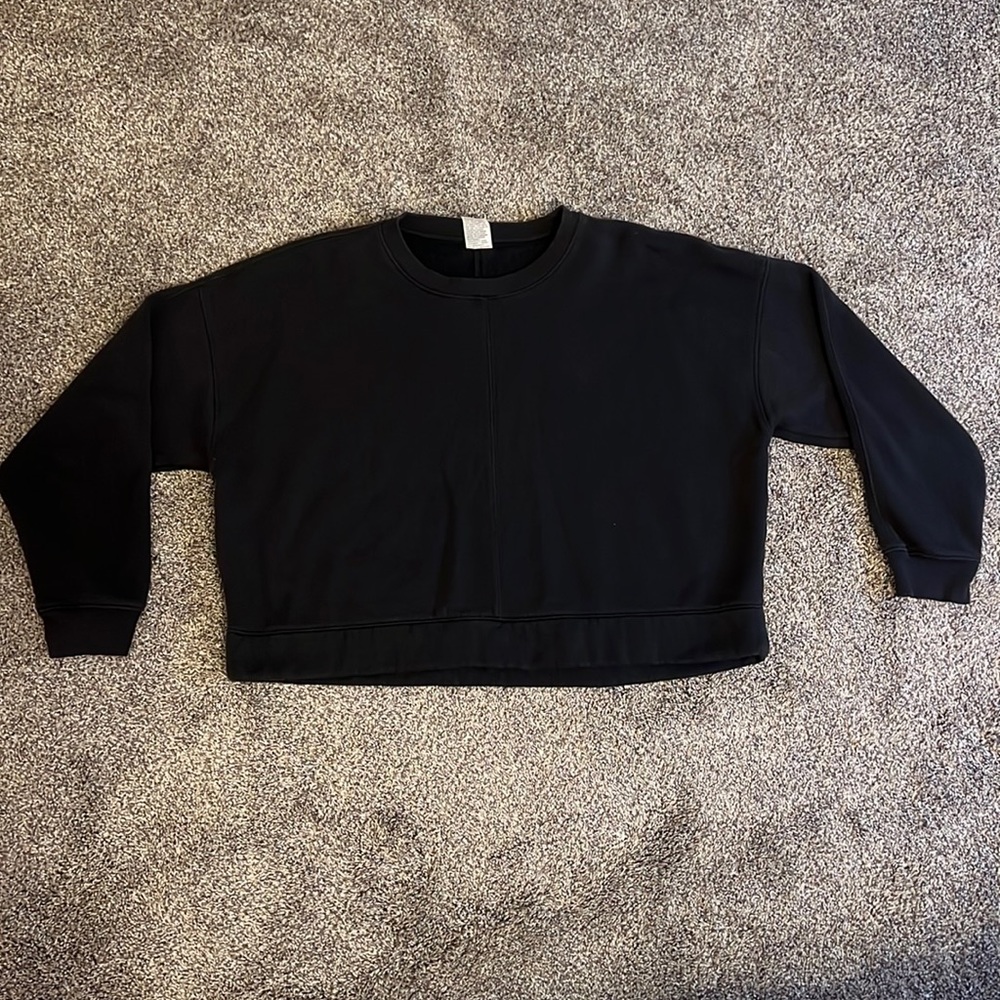 Black Cropped Boxy Crewneck